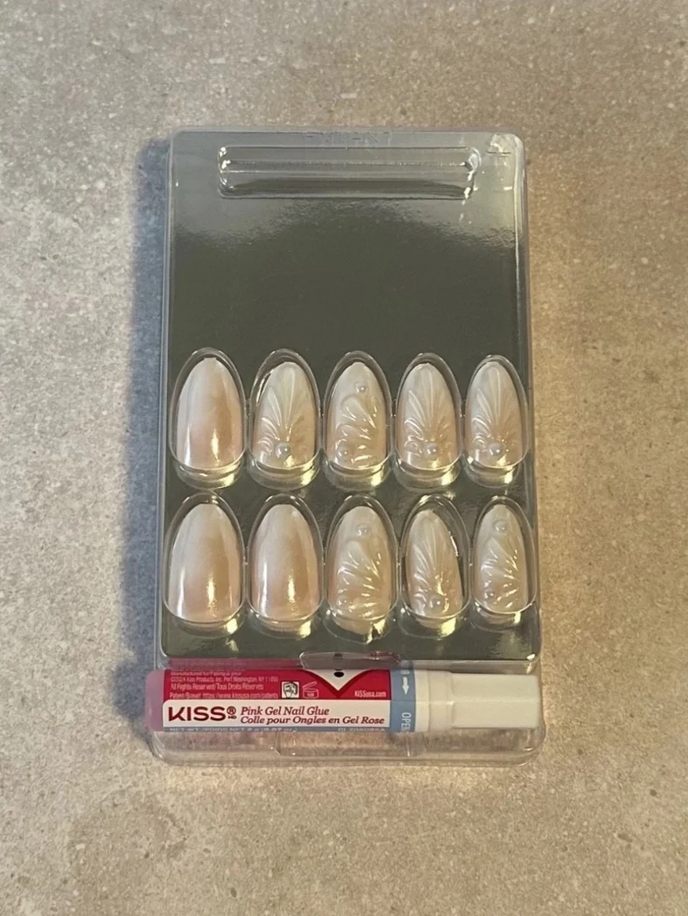 Kiss NAIL DRIP Press On Nails Medium Length 